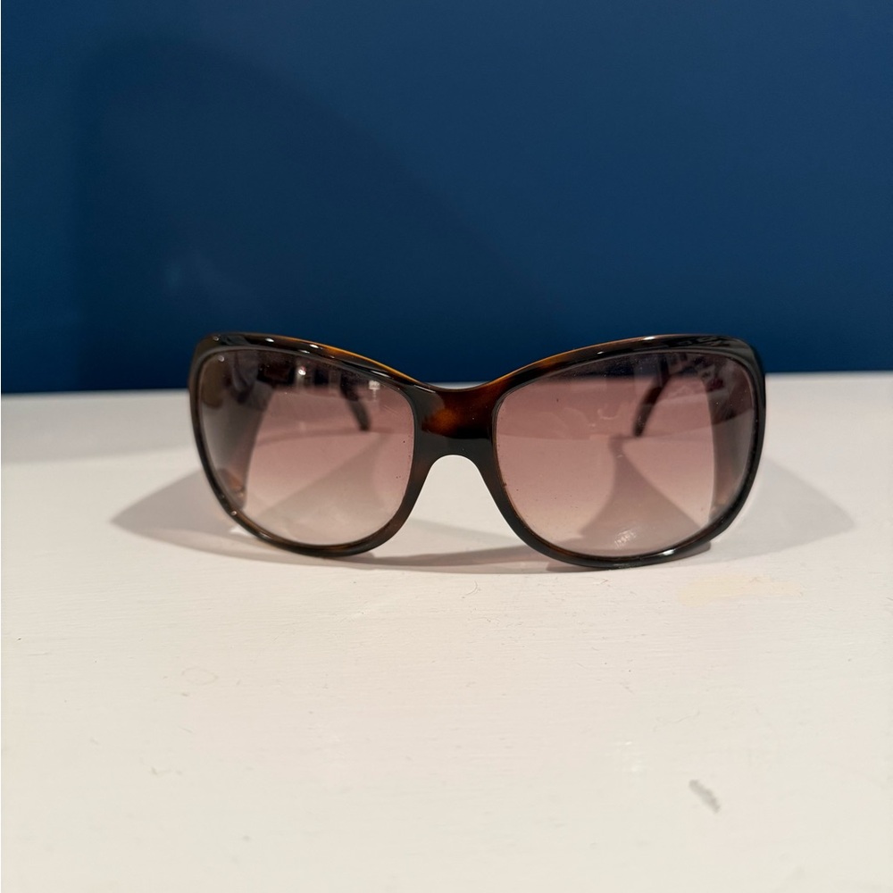 Vintage Versace Tortoise Shell Gradient Sunglasses - image 2